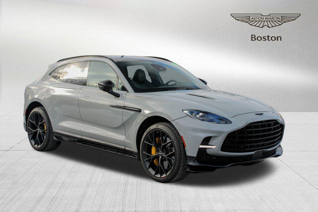 New 2026 Aston Martin DBX 707