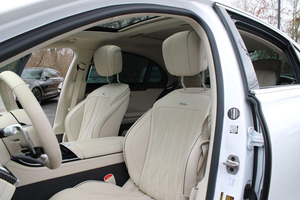 صورة 9 لـ 2024 Mercedes-BENZ AMG S 63 E 4MATIC