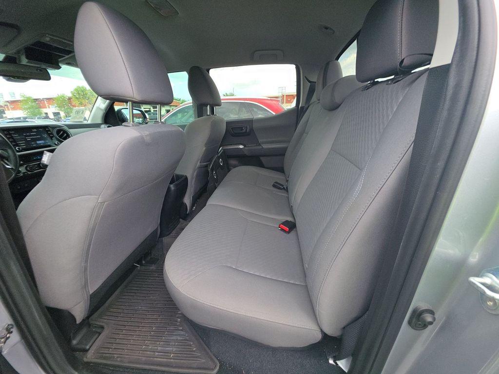 صورة 4 لـ 2023 Toyota TACOMA SR5