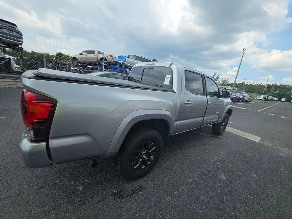 صورة 6 لـ 2023 Toyota TACOMA SR5