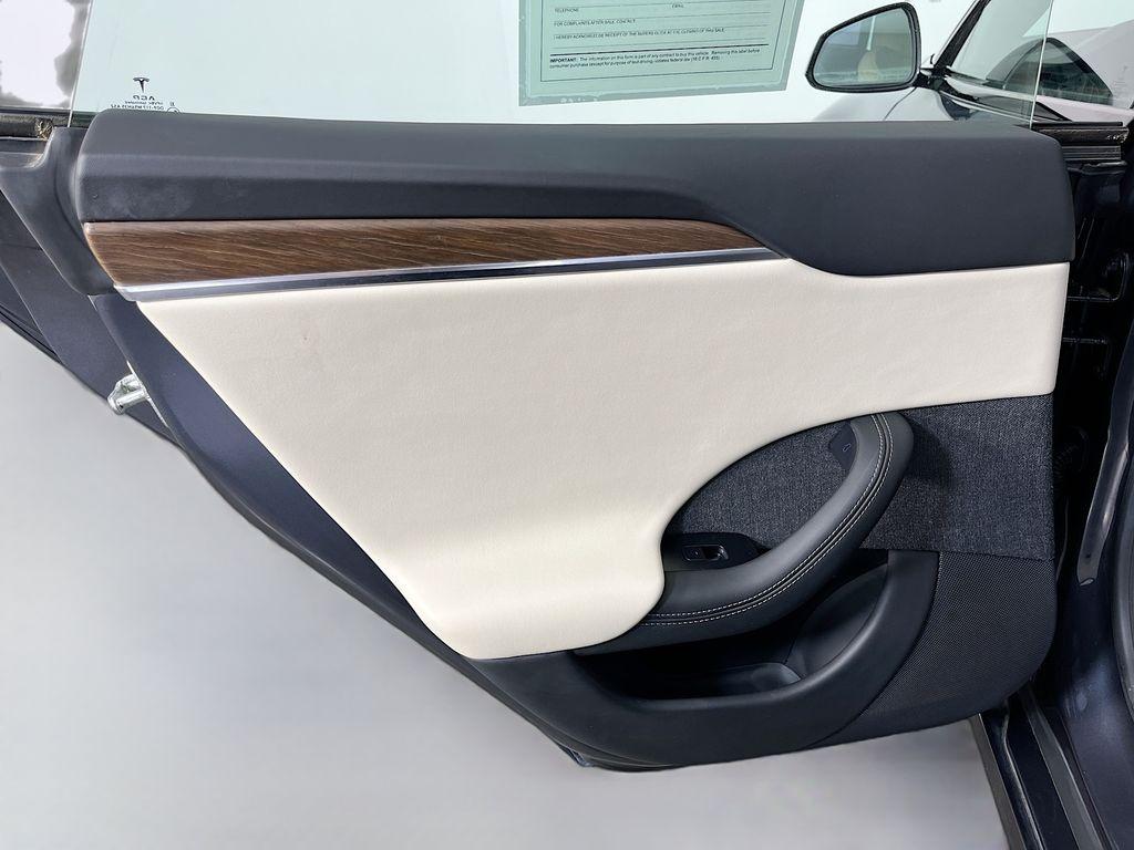 2022 Tesla MODEL S BASE — миниатюра 27