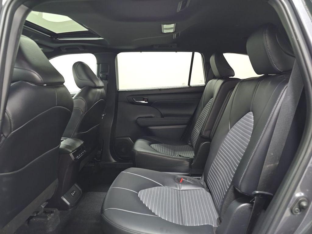 صورة 4 لـ 2024 Toyota HIGHLANDER XSE