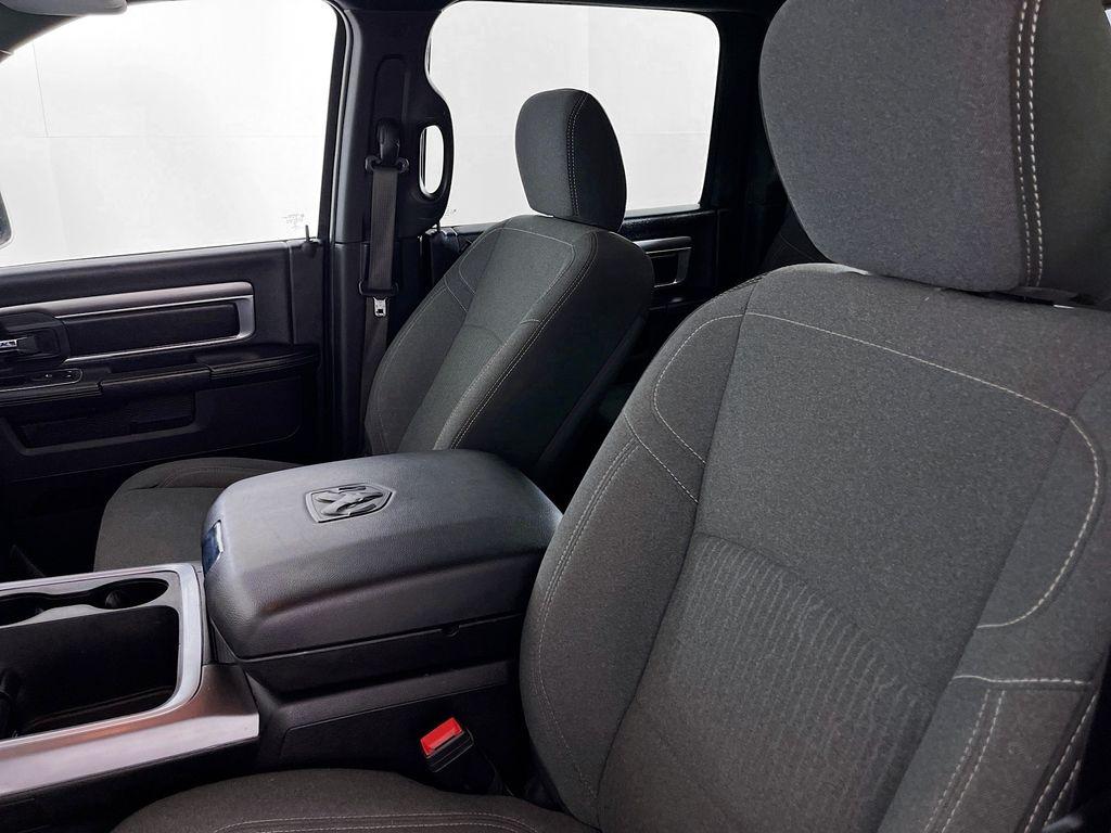 2021 RAM 1500 CLASSIC SLT — миниатюра 27