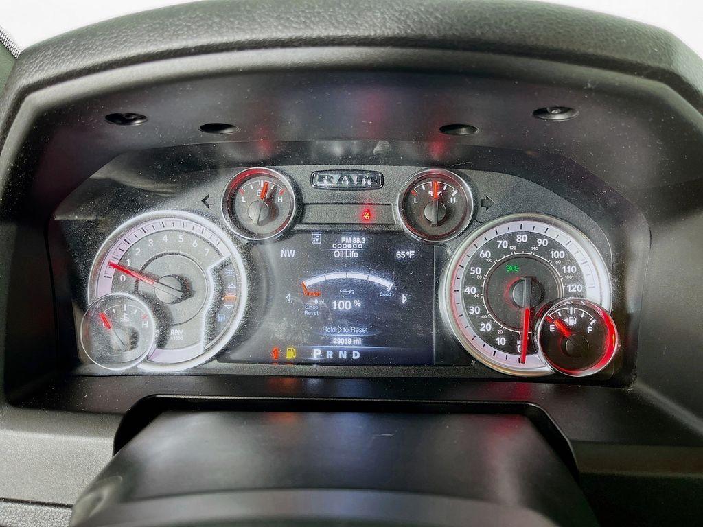 2021 RAM 1500 CLASSIC SLT — миниатюра 17