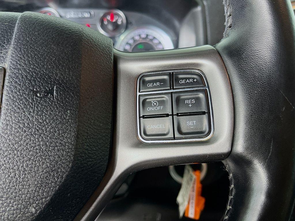 2021 RAM 1500 CLASSIC SLT — миниатюра 15