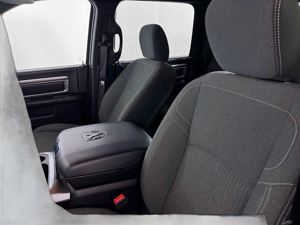 2021 RAM 1500 CLASSIC SLT — миниатюра 28