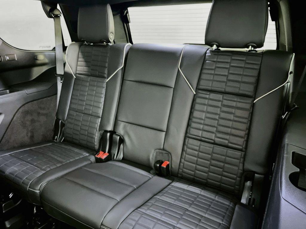 صورة مصغرة 36 لـ 2026 Cadillac ESCALADE V-SERIES