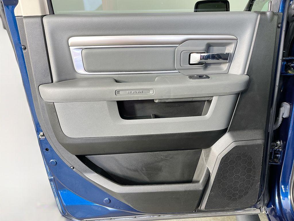 2020 RAM 1500 CLASSIC SLT 缩略图 31
