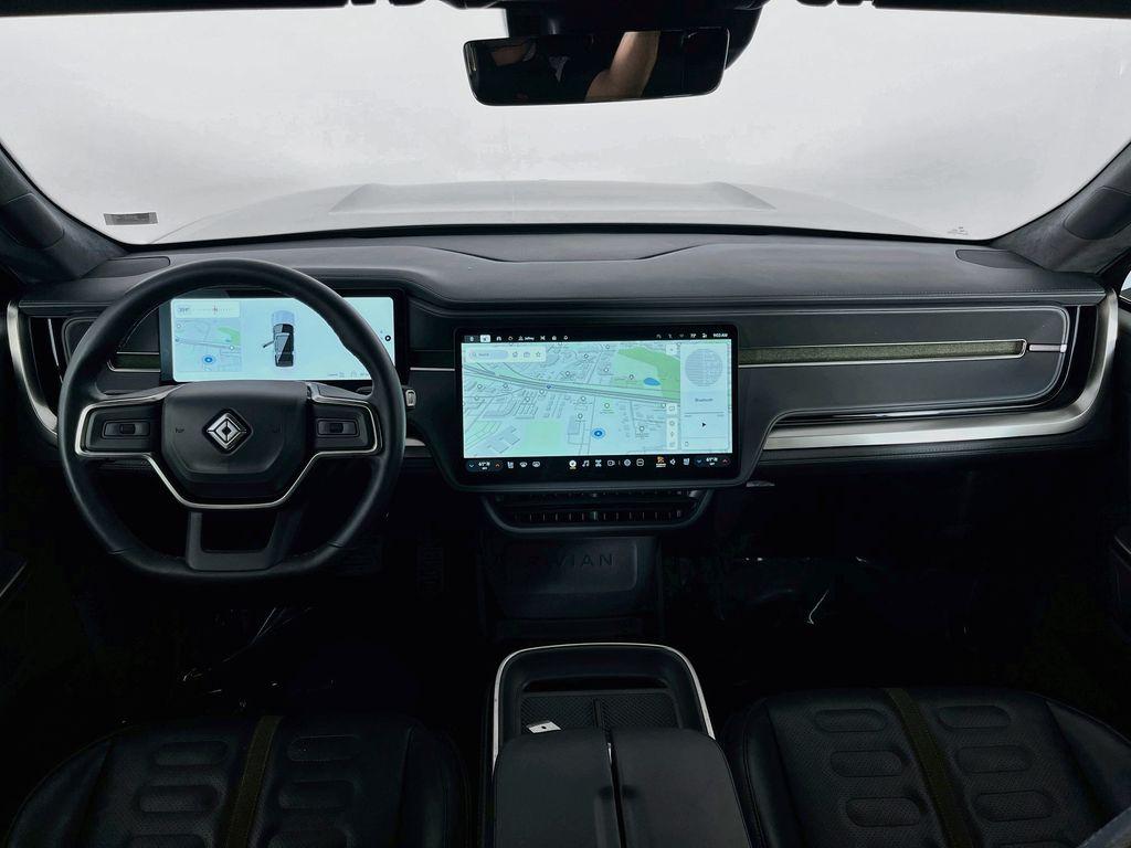 صورة 10 لـ 2025 Rivian R1S ADVENTURE