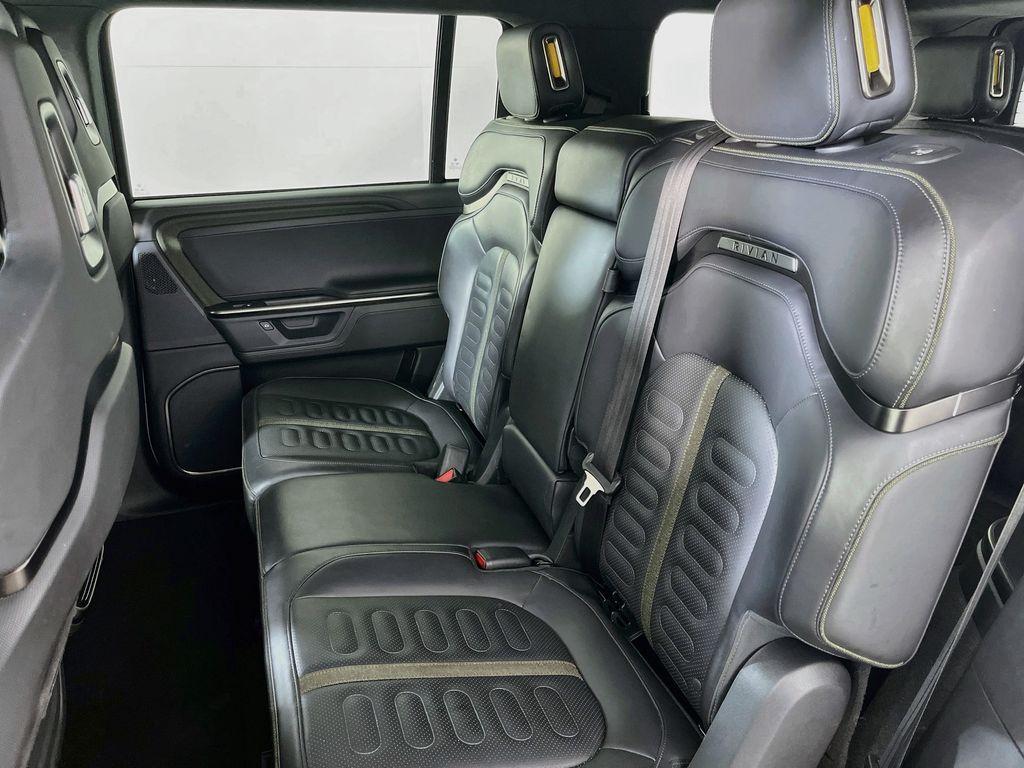 صورة مصغرة 30 لـ 2025 Rivian R1S ADVENTURE