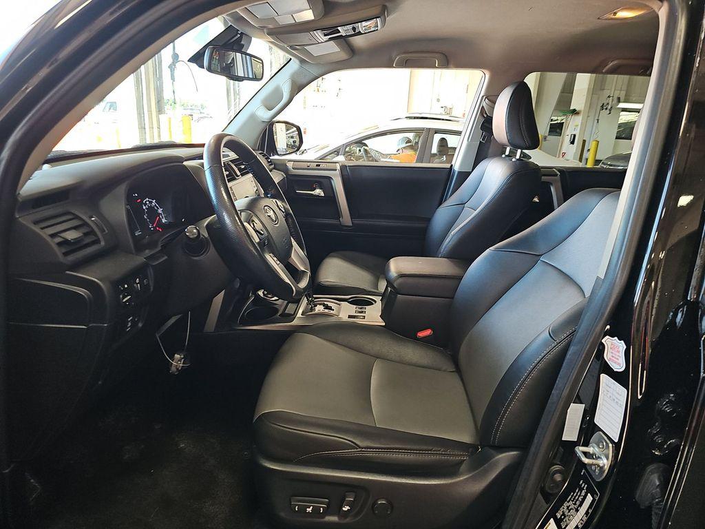 2024 Toyota 4RUNNER SR5 PREMIUM photo 3