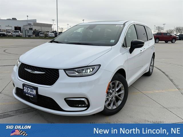 New 2026 Chrysler Pacifica Limited