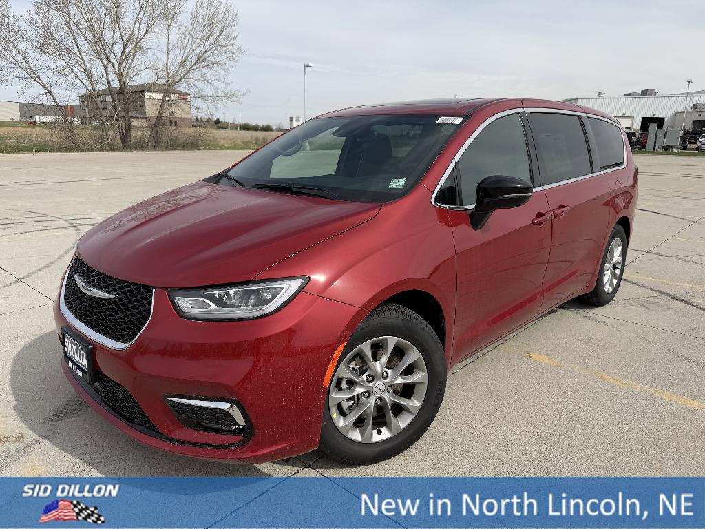 New 2026 Chrysler Pacifica Limited