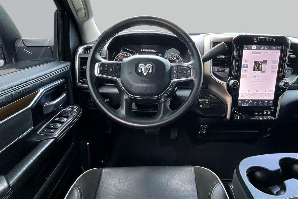 صورة 6 لـ 2024 RAM 2500 LARAMIE CREW CAB 4X4 6'4' BOX