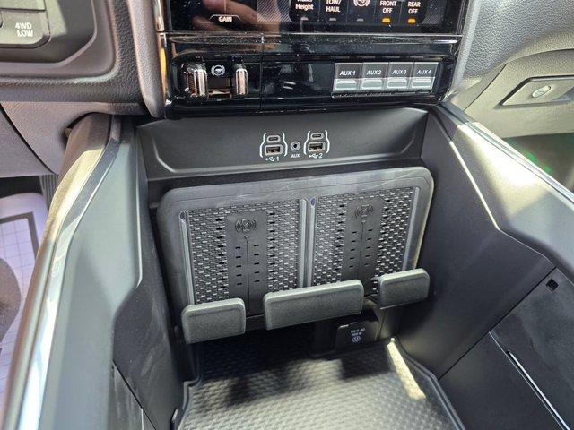 صورة مصغرة 31 لـ 2026 RAM 2500 LARAMIE