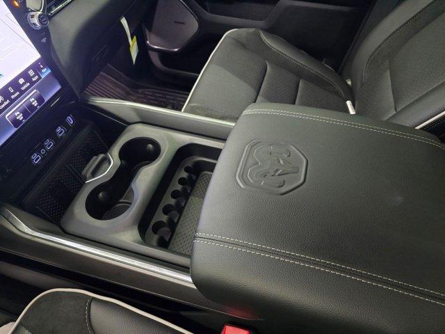 صورة مصغرة 27 لـ 2026 RAM 1500 LARAMIE