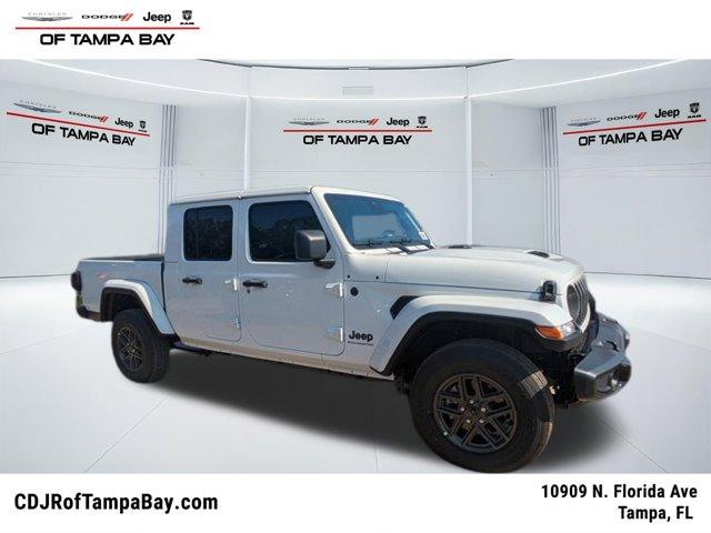 New 2026 Jeep Gladiator Sport