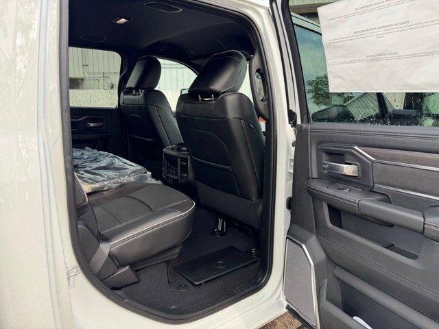 صورة مصغرة 31 لـ 2026 RAM 3500 LARAMIE