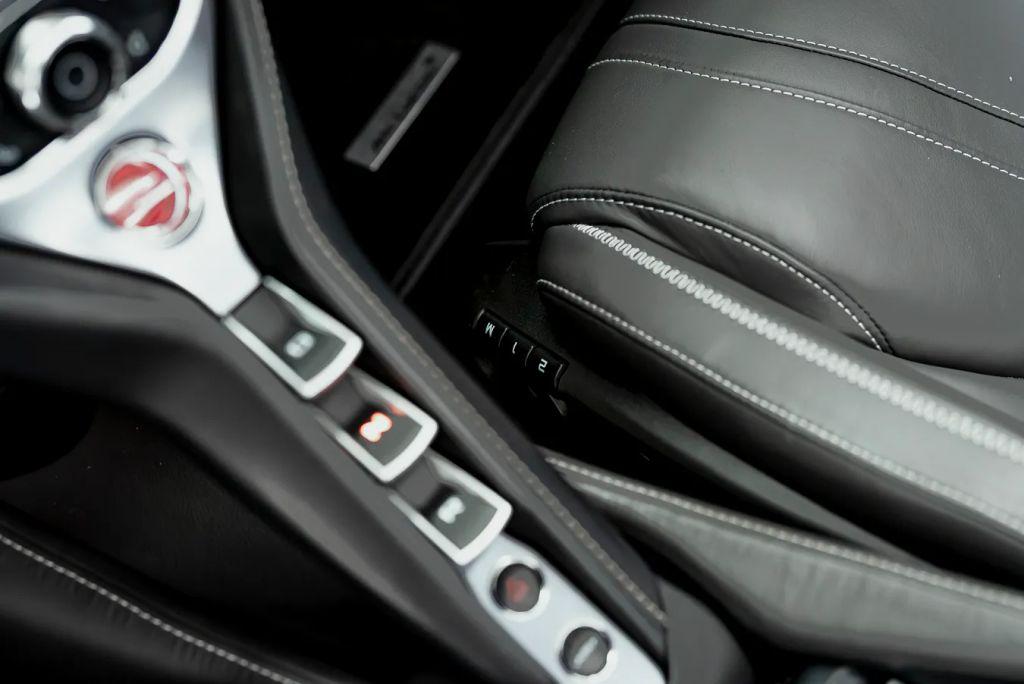 صورة مصغرة 32 لـ 2020 Mclaren 720S BASE