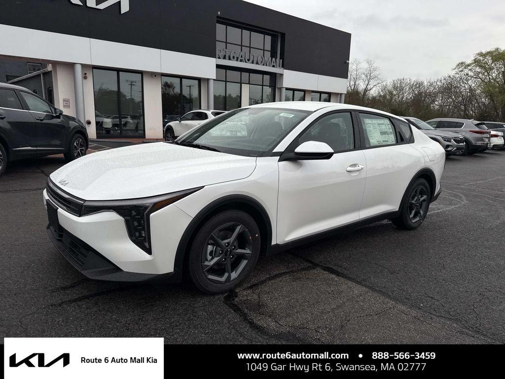 New 2026 Kia K4 LXS