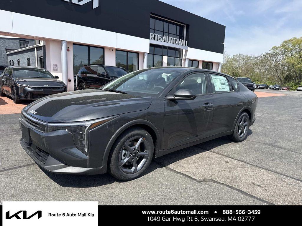 New 2026 Kia K4 LXS