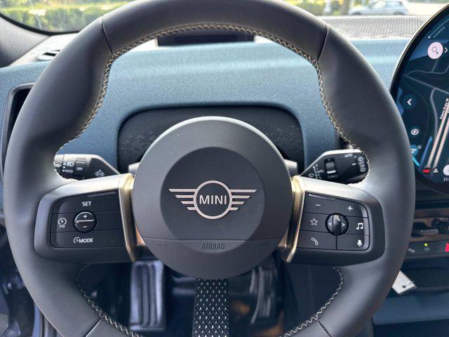 2026 MINI COUNTRYMAN COOPER S ALL4 — миниатюра 32