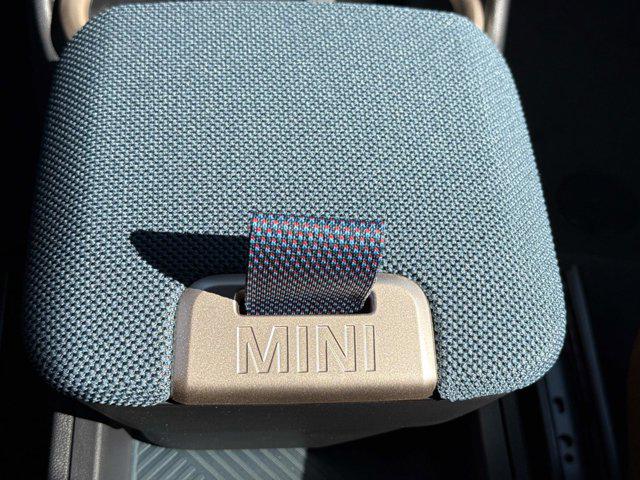2026 MINI COUNTRYMAN COOPER S ALL4 — миниатюра 29