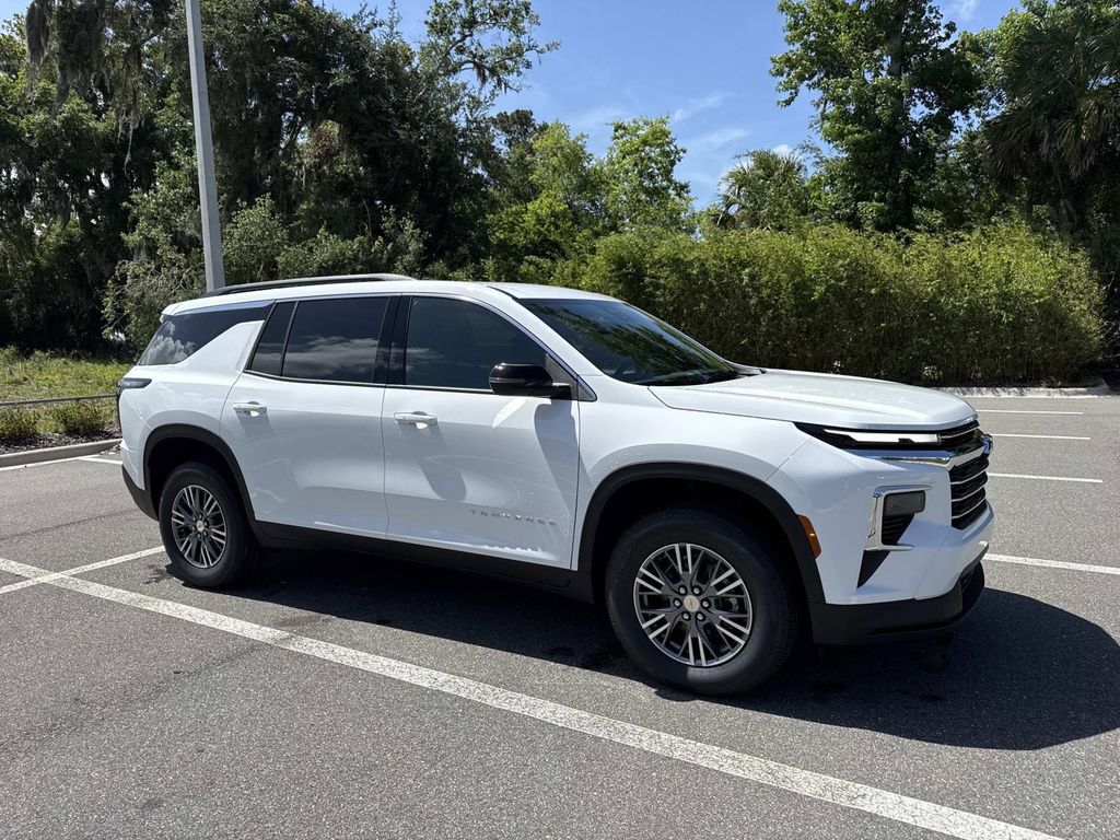 New 2026 Chevrolet Traverse LT