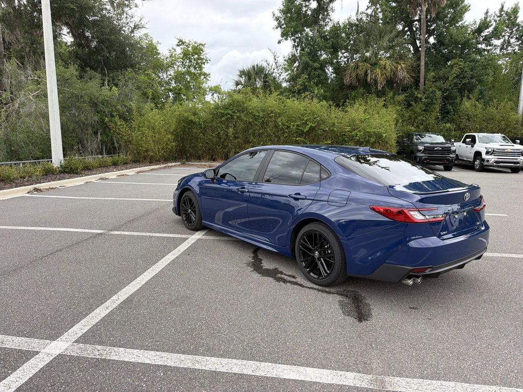 TOYOTA CAMRY SE - 5