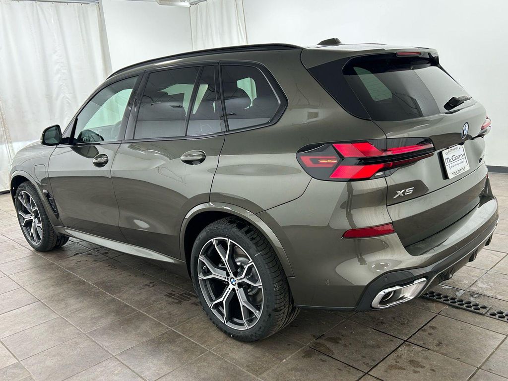 2026 BMW X5 PHEV XDRIVE50E — фото 3