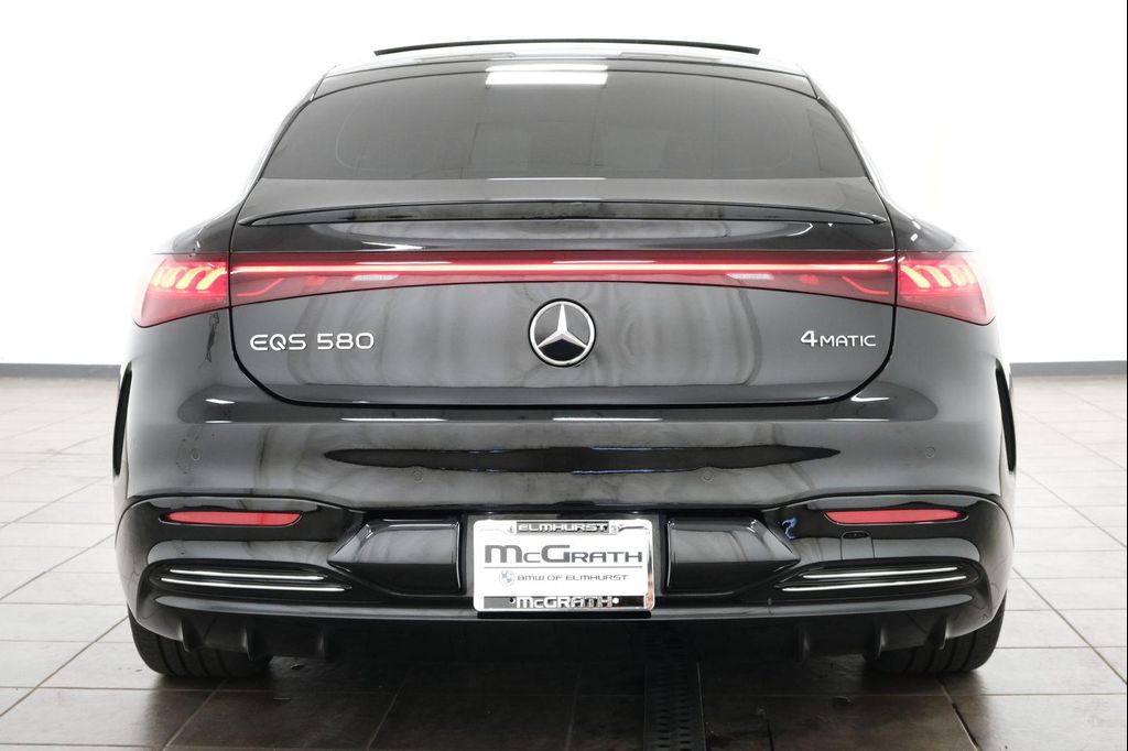 صورة 7 لـ 2023 Mercedes-BENZ EQS