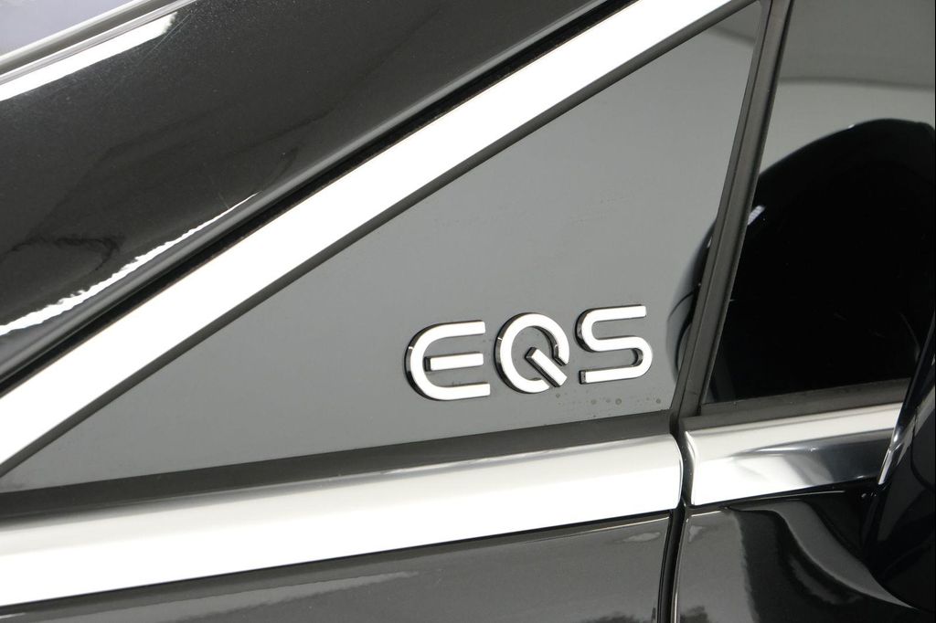 صورة 4 لـ 2023 Mercedes-BENZ EQS