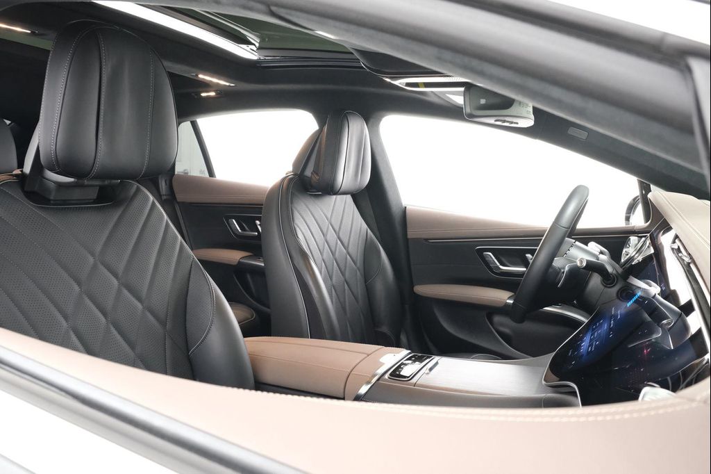 صورة مصغرة 47 لـ 2023 Mercedes-BENZ EQS