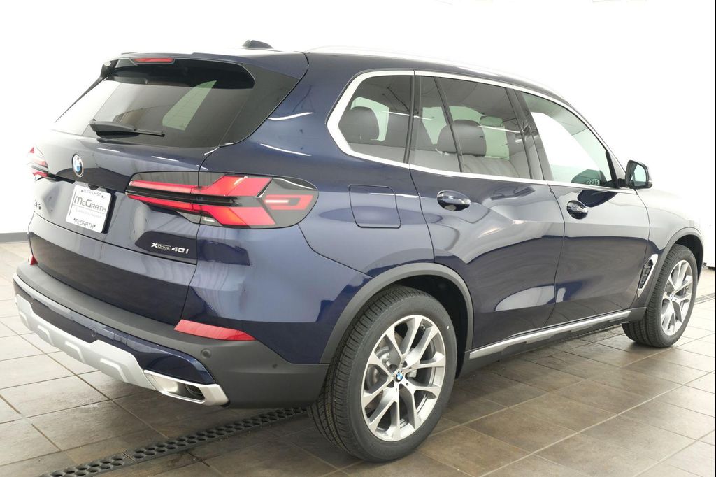 صورة 7 لـ 2026 BMW X5 XDRIVE40I