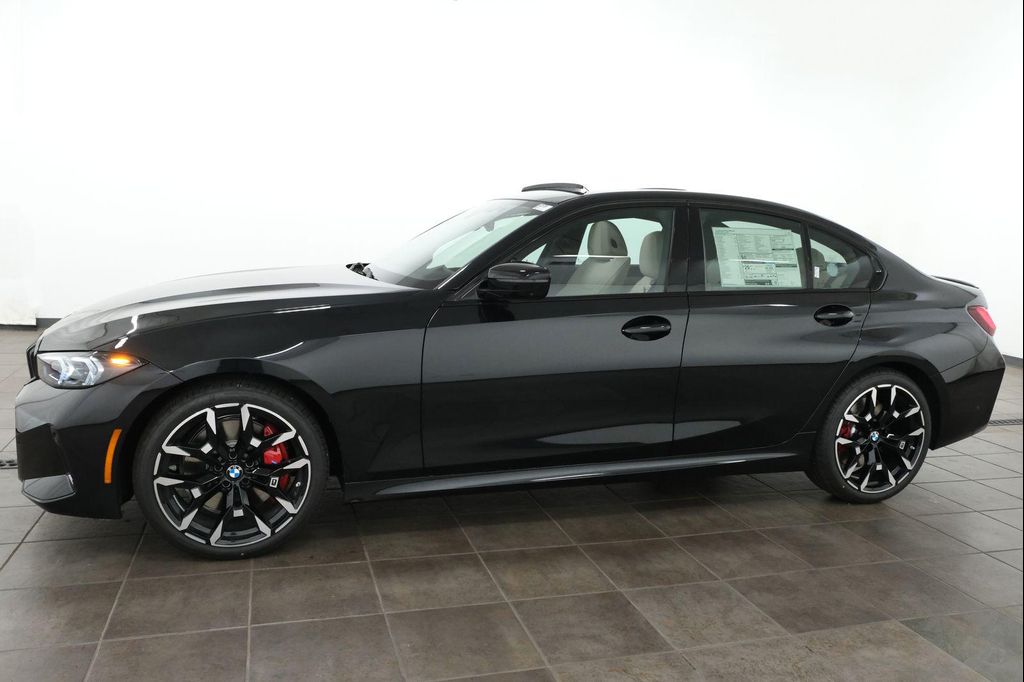 2026 BMW 330 XDRIVE NA photo 2