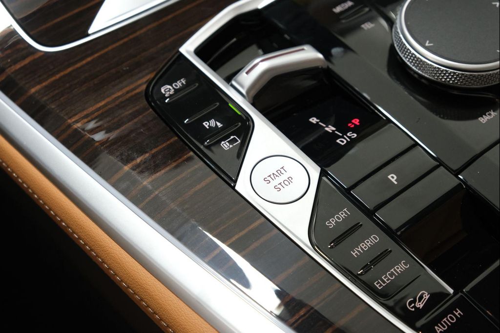 2026 BMW X5 PHEV XDRIVE50E thumbnail 29