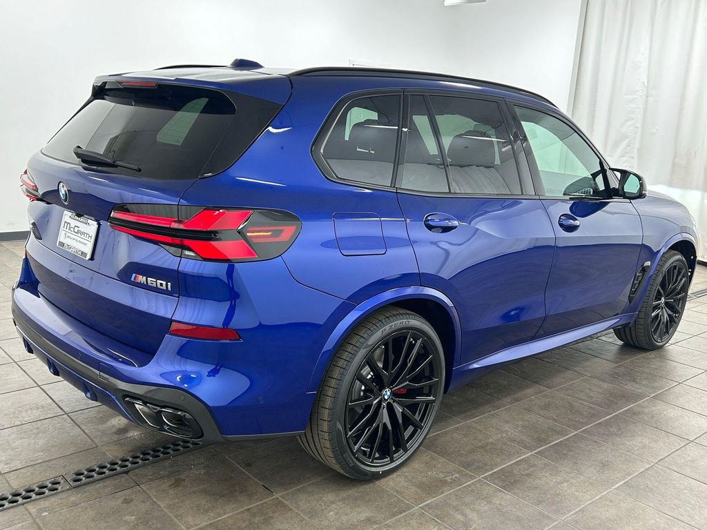 صورة 8 لـ 2026 BMW X5 M60I