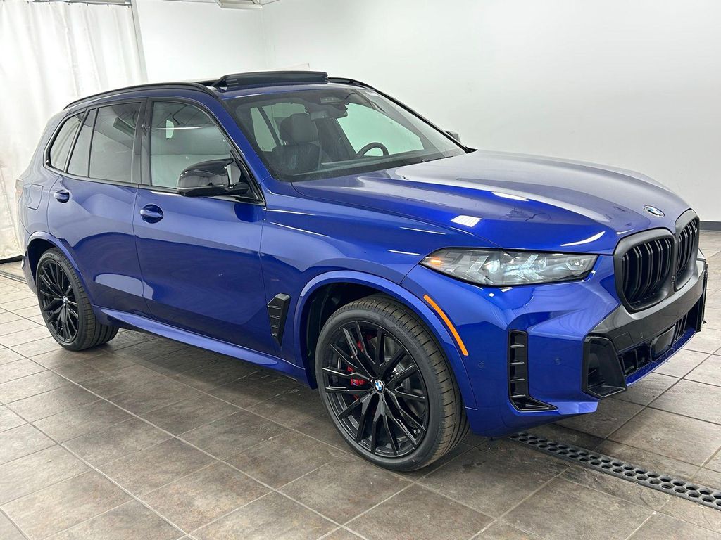 صورة 10 لـ 2026 BMW X5 M60I