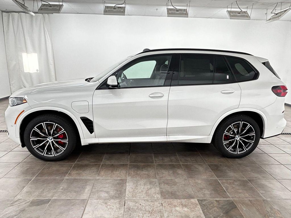 2026 BMW X5 PHEV XDRIVE50E — фото 2