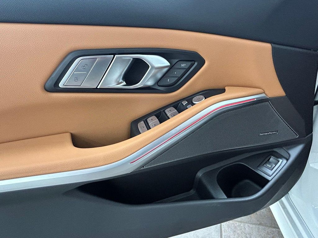 2025 BMW 330 XDRIVE 缩略图 25