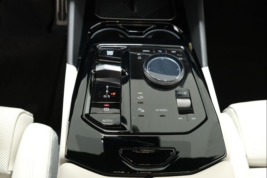 صورة مصغرة 23 لـ 2025 BMW 530 XDRIVE
