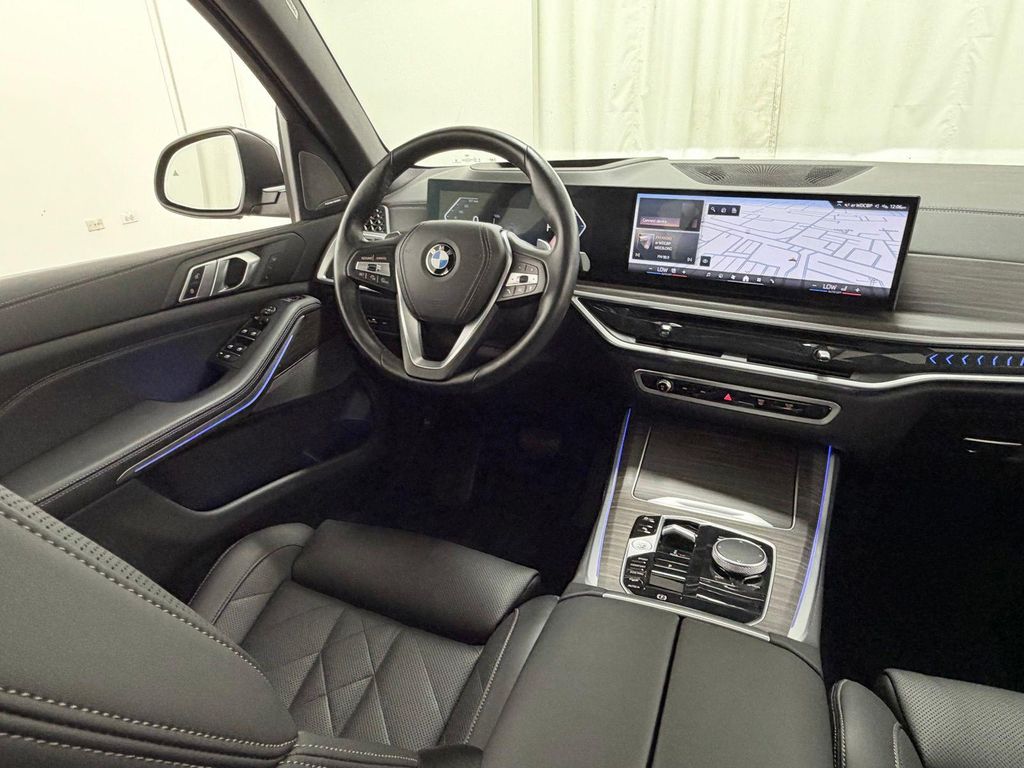 صورة 10 لـ 2024 BMW X5 XDRIVE40I
