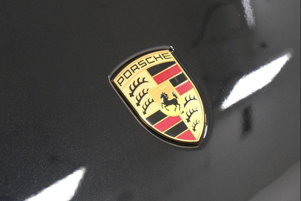صورة 9 لـ 2021 Porsche MACAN MACAN GTS