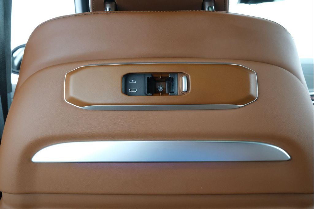 صورة مصغرة 34 لـ 2026 BMW X7 M60I
