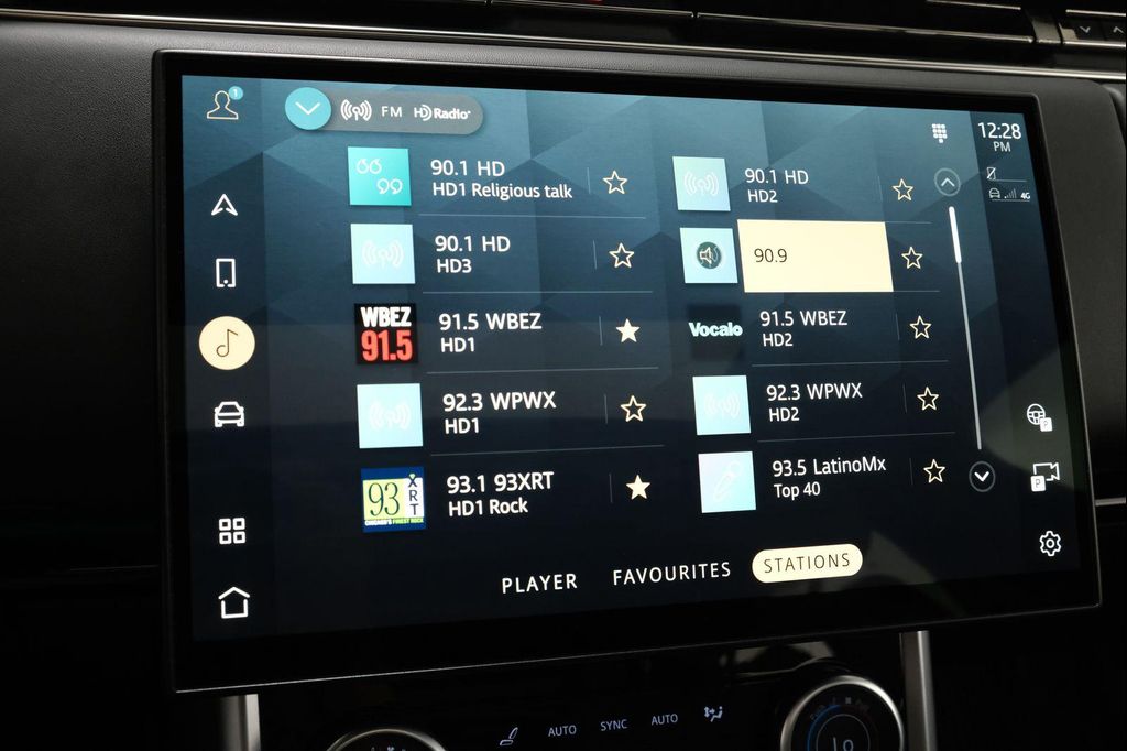 2023 LAND Rover RANGE ROVER P400 SE — фото 16