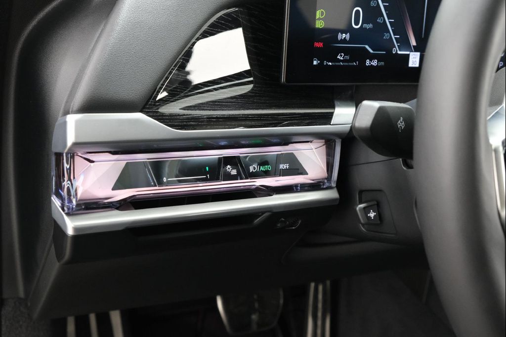2024 BMW 740 XDRIVE — миниатюра 28