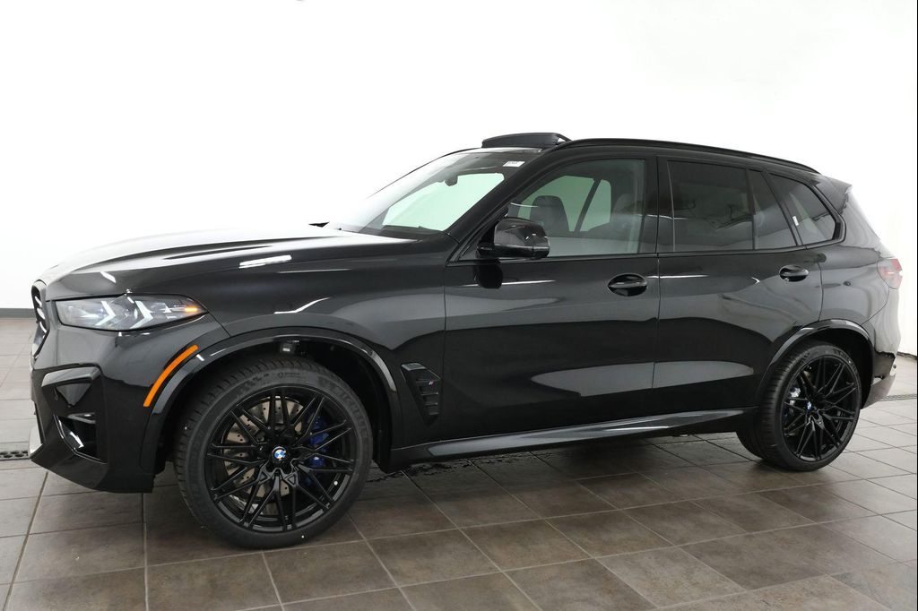 صورة 3 لـ 2026 BMW X5 M BASE