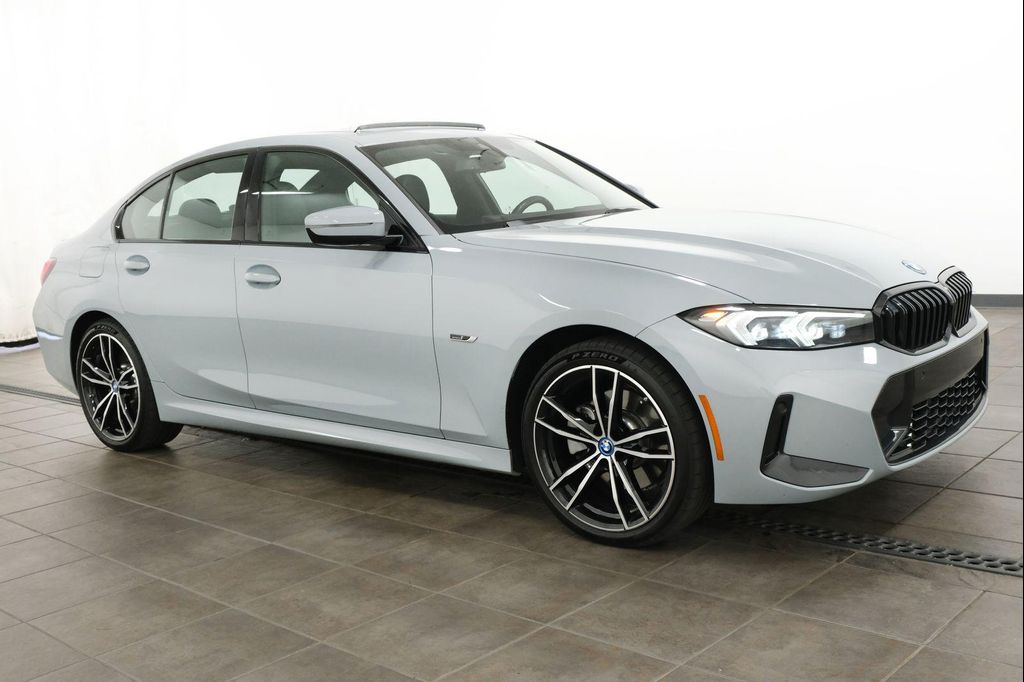 2023 BMW 330E XDRIVE — фото 7
