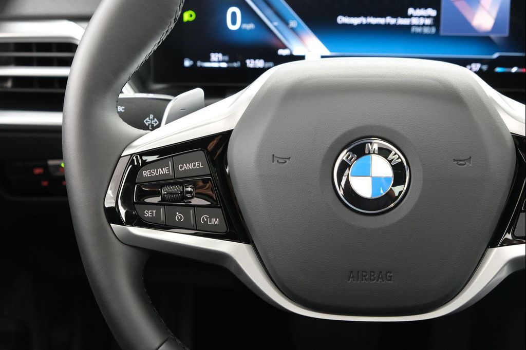 صورة مصغرة 11 لـ 2025 BMW 330 XDRIVE
