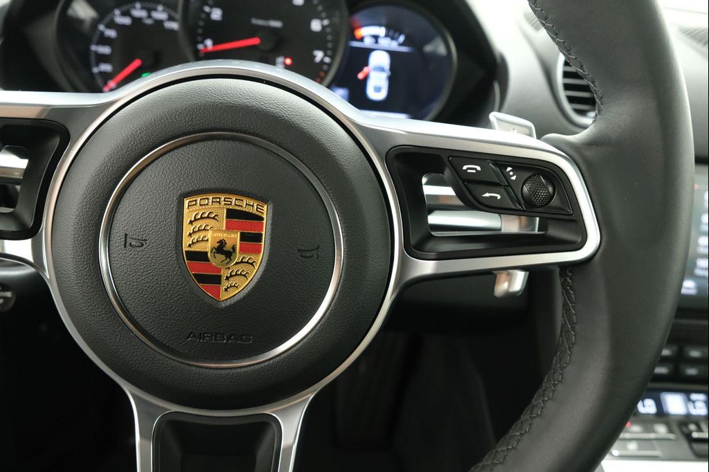 صورة 14 لـ 2021 Porsche 718 CAYMAN T